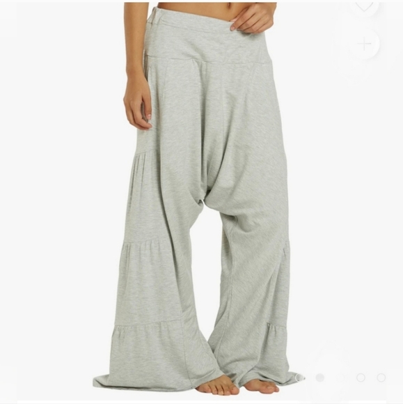 Free People Movement Stay Low Harem Pants Size Large in EUC